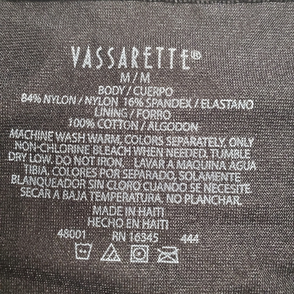 Vintage Vassarette Hi-Cut NWOT - Picture 2 of 3